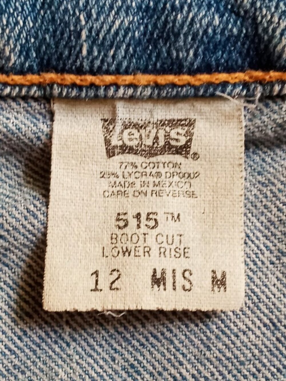Levi Strauss & Co 515 Bootcut Jeans Women's Blue Medium Wash Stretch Denim 12M - Picture 4 of 15